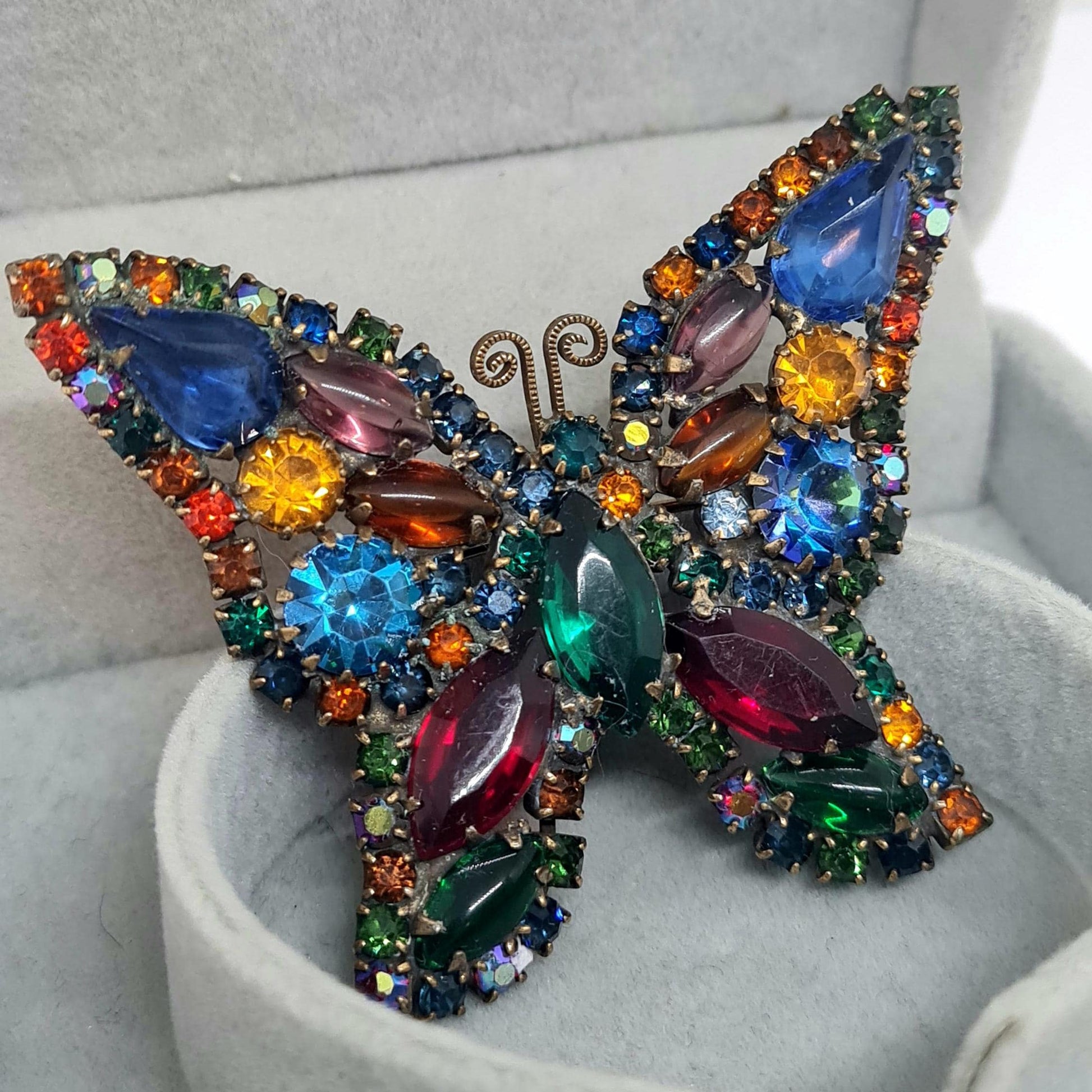 Vintage WEISS butterfly brooch, Bronze-tone metal with glass rhinestones, Designer unsigned butterfly brooch pin