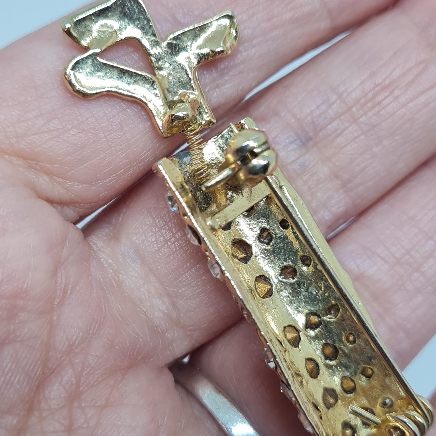 Vintage golf bag brooch, Gold-tone metal golfers brooch pin with trumbler