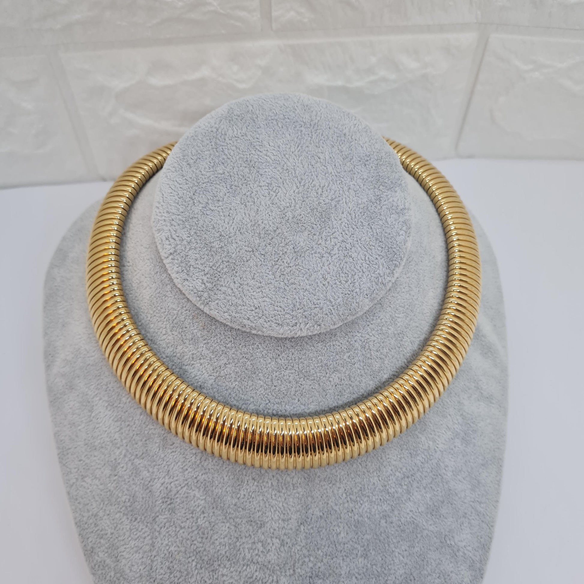 Vintage MONET Gold-Tone Omega Chain Choker Necklace