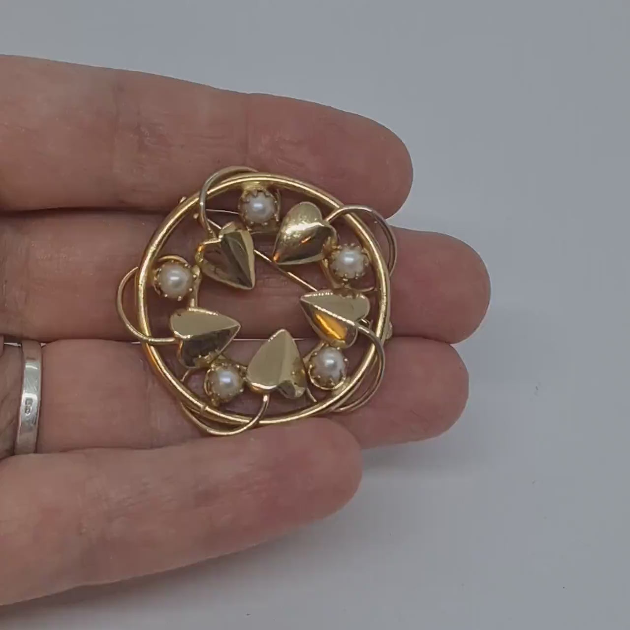 Vintage Gold Tone Wreath Brooch with Faux Pearls